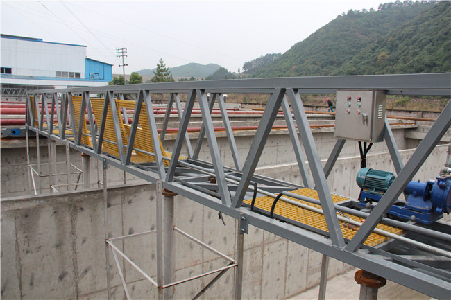 行車式吸泥機(jī) 行車式吸泥機(jī)